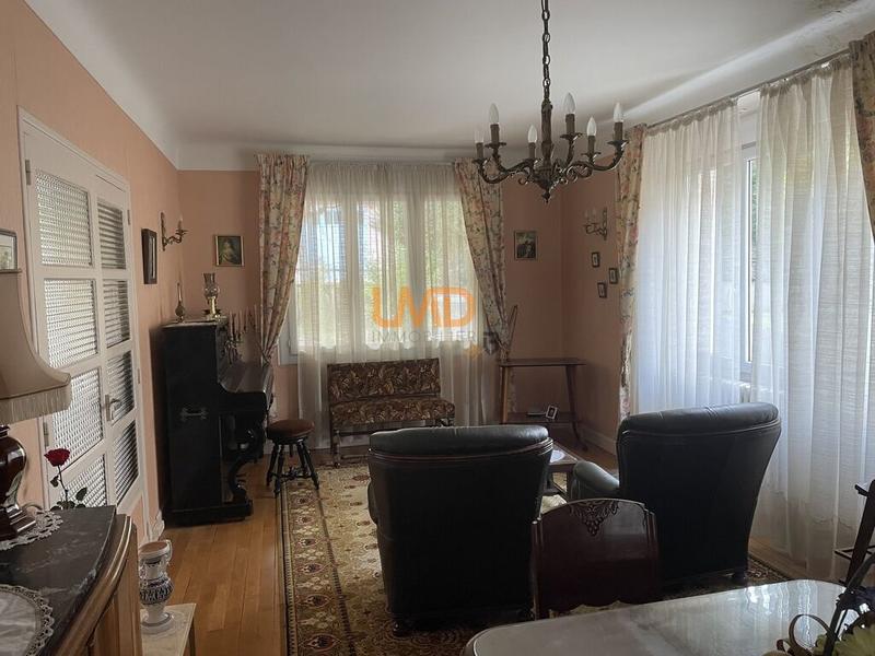 Maison - 127 m² - 8 pièces