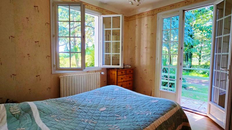 Maison - 168 m² - 9 pièces