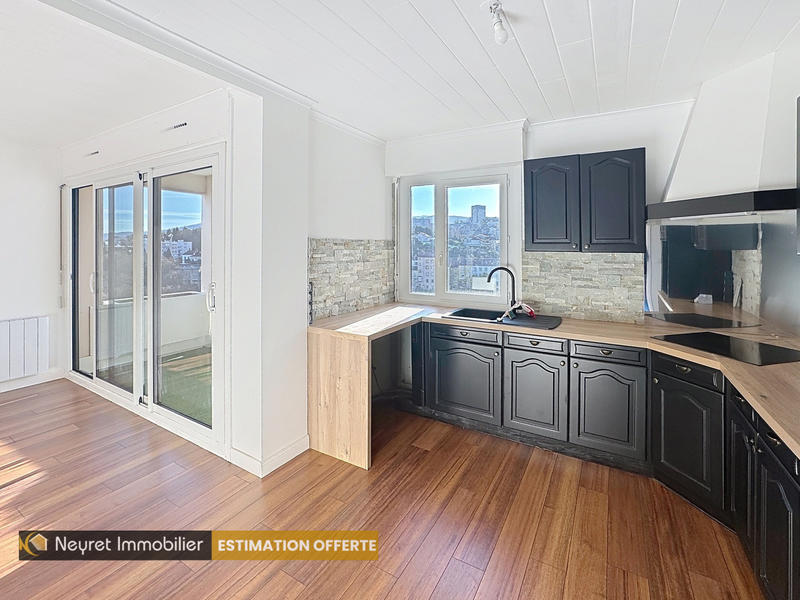 Appartement - 82 m² - 4 pièces