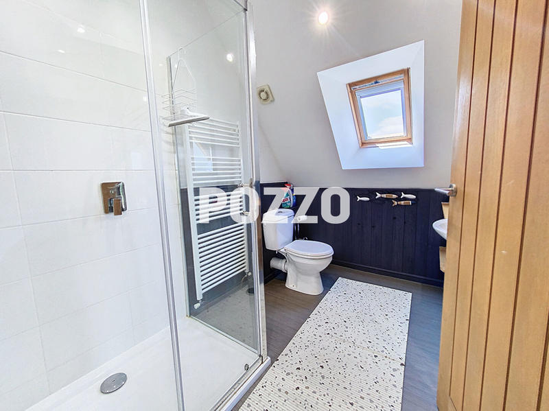 Maison - 248 m² - 6 pièces