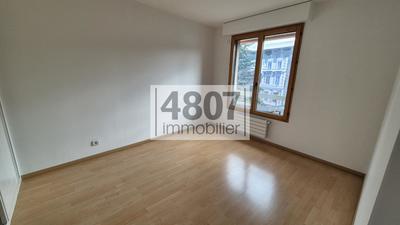 Appartement - 93 m² - 4 pièces