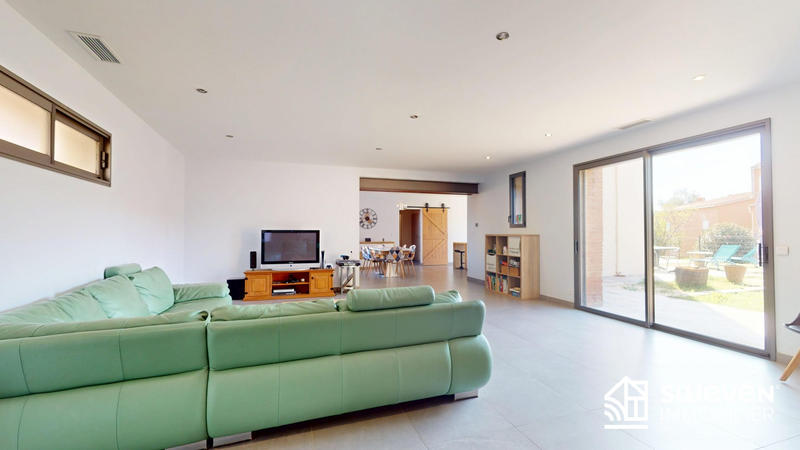 Villa - 255 m² - 7 pièces