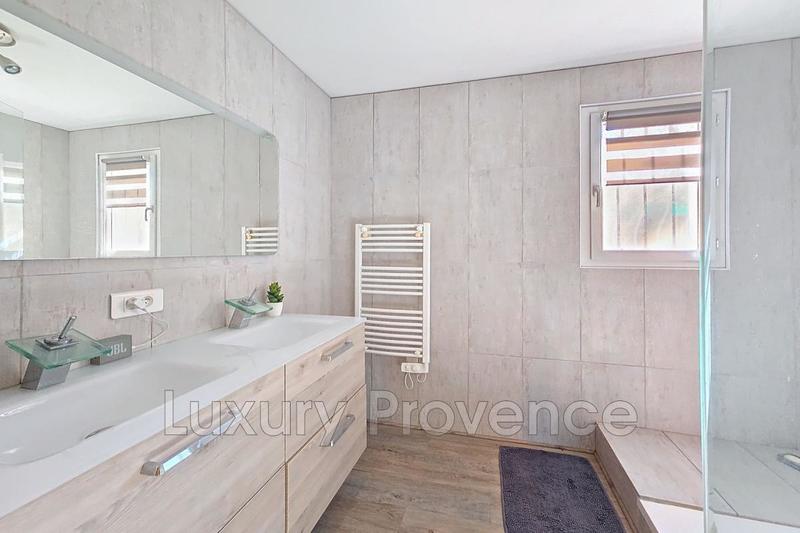 Villa - 170 m² - 7 pièces