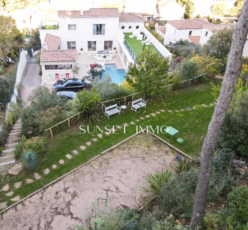 Maison - 500 m² - 10 pièces