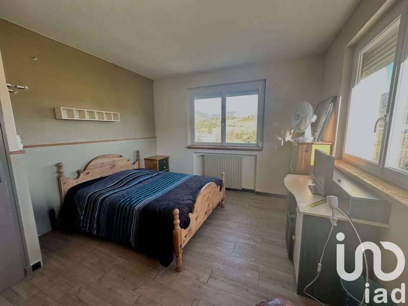 Maison - 200 m² - 8 pièces