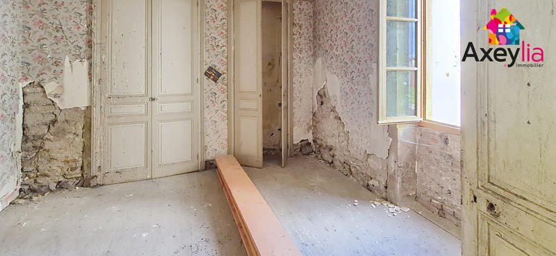 Maison - 165 m² - 8 pièces