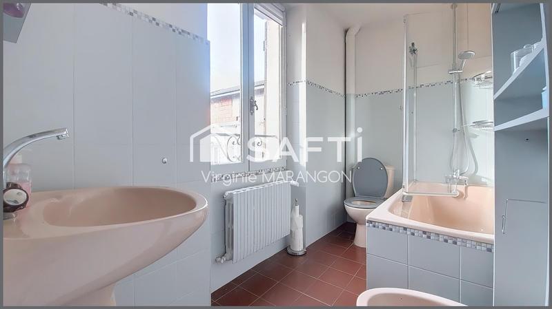 Maison - 181 m² - 12 pièces
