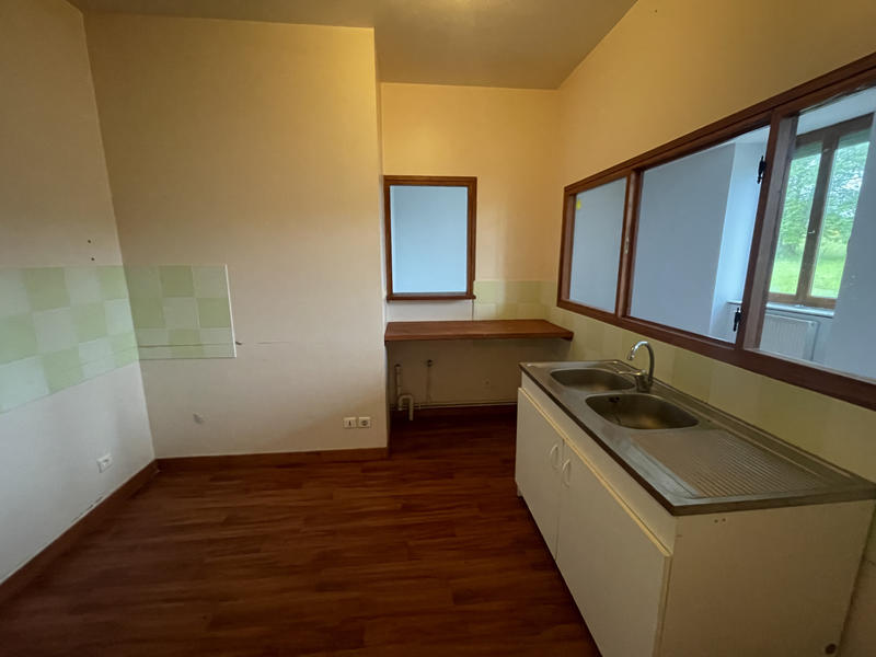 Maison - 337 m² - 16 pièces