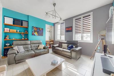 Maison - 200 m² - 8 pièces