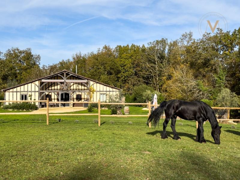 Haras - 250 m² - 6 pièces
