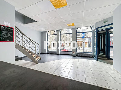 Local commercial - 190 m² - 6 pièces