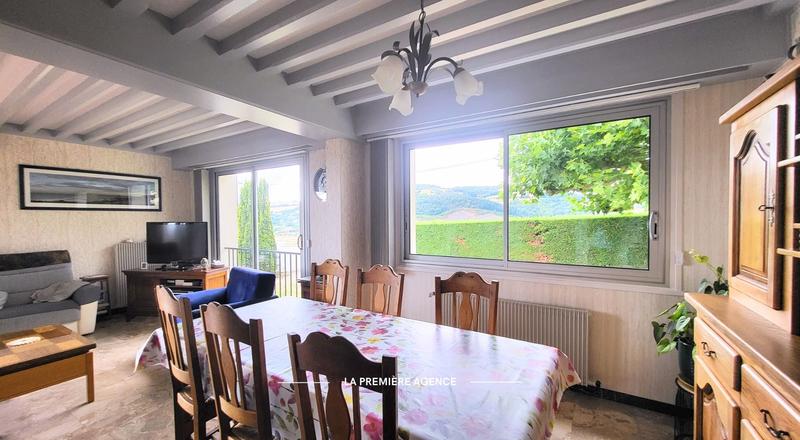 Maison traditionnelle - 156 m² - 6 pièces