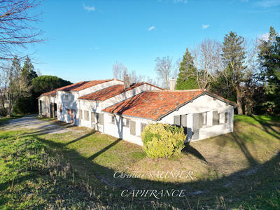 Corps de ferme - 140 m² - 7 pièces