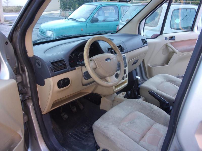 Ford Tourneo Connect 1,8 Tdci 110cv T210 Court