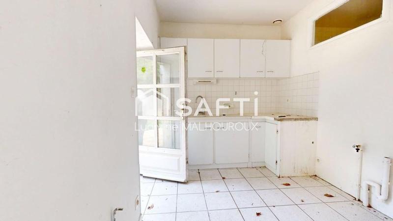 Maison - 377 m² - 15 pièces