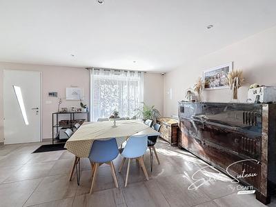 Maison - 144 m² - 7 pièces