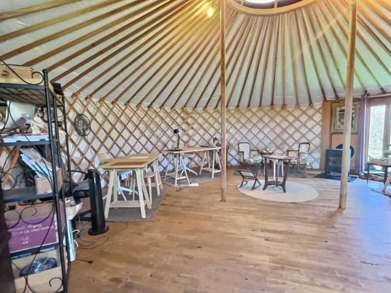 Propriété - 299 m² - 15 pièces