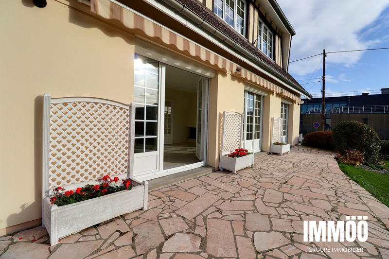 Maison traditionnelle - 125 m² - 6 pièces