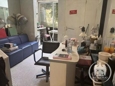 Beauté / Bien-être - 45 m² - 2 pièces