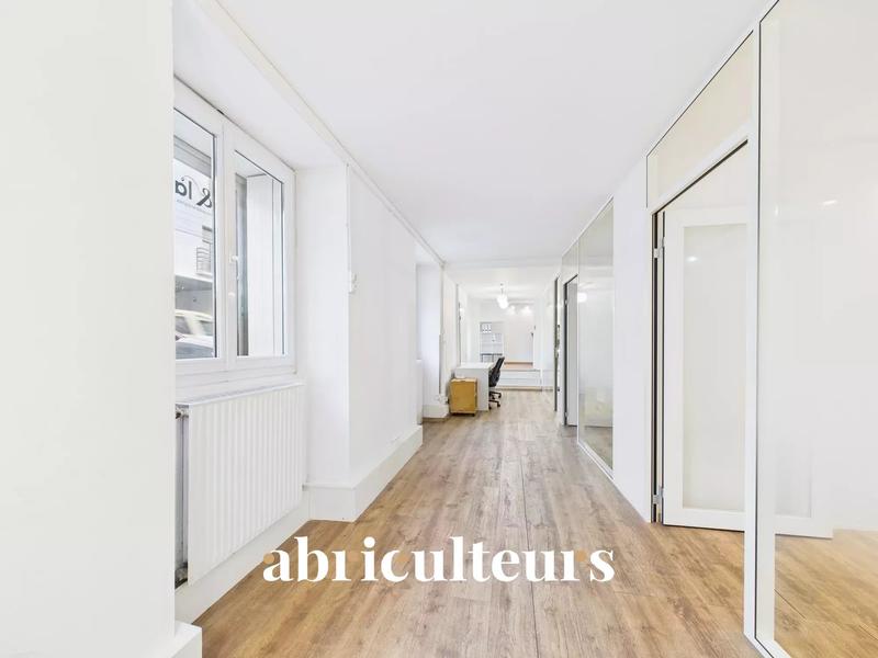 Bureau - 64 m² - 4 pièces