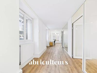 Bureau - 64 m² - 4 pièces