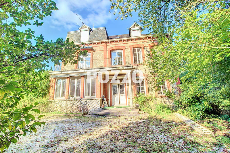 Maison - 231 m² - 10 pièces