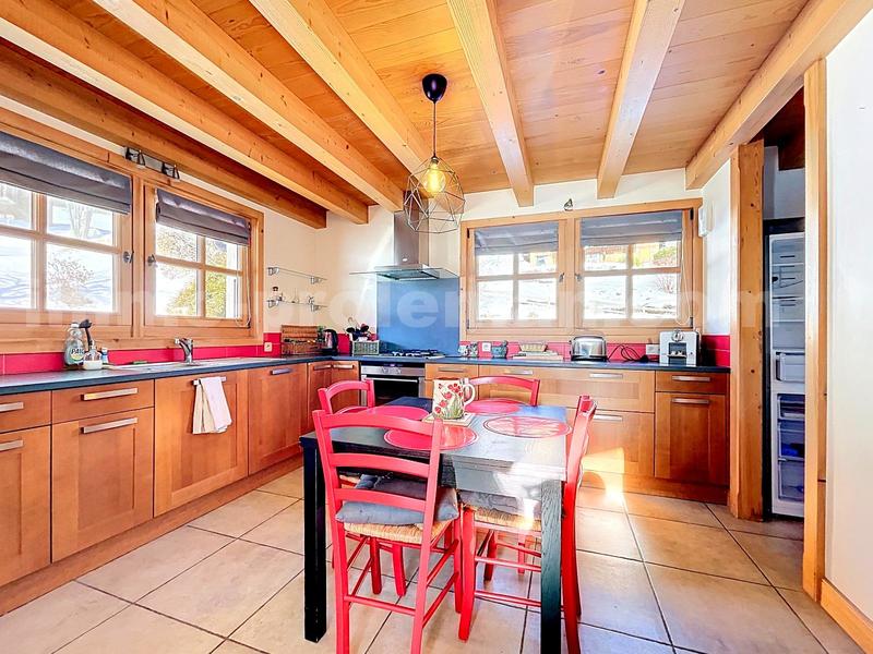 Châlet - 176 m² - 13 pièces