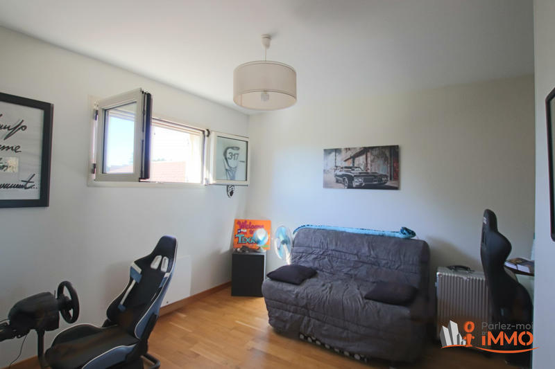 Maison - 200 m² - 6 pièces