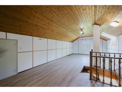 Maison - 239 m² - 7 pièces