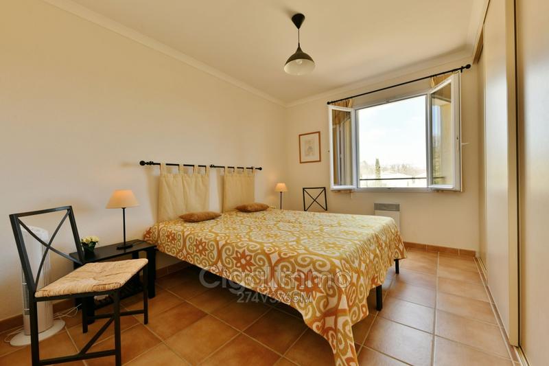 Villa - 100 m² - 5 pièces