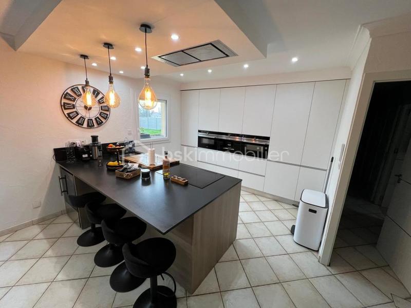 Maison - 140 m² - 7 pièces