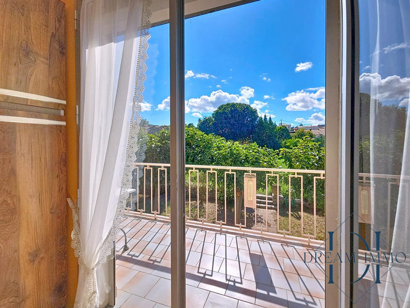 Maison traditionnelle - 206 m² - 8 pièces