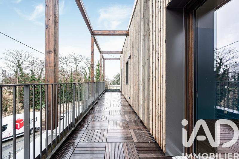 Appartement - 99 m² - 4 pièces