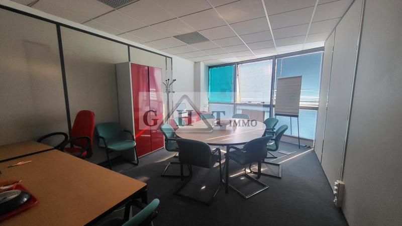 Bureau - 210 m²
