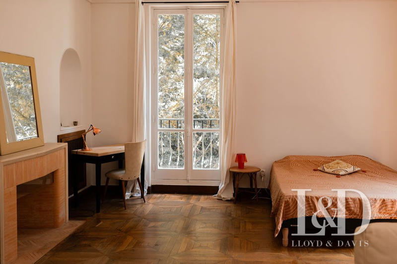 Château - 600 m² - 18 pièces