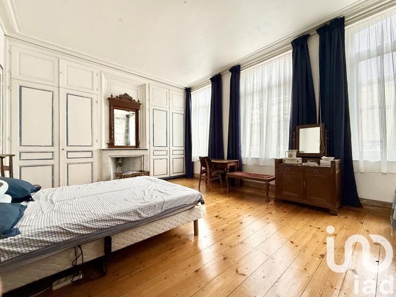 Maison - 186 m² - 8 pièces
