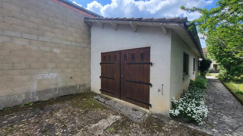 Maison - 200 m² - 8 pièces