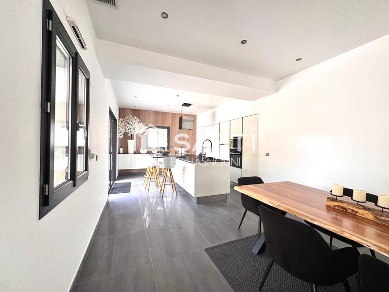 Maison - 148 m² - 6 pièces