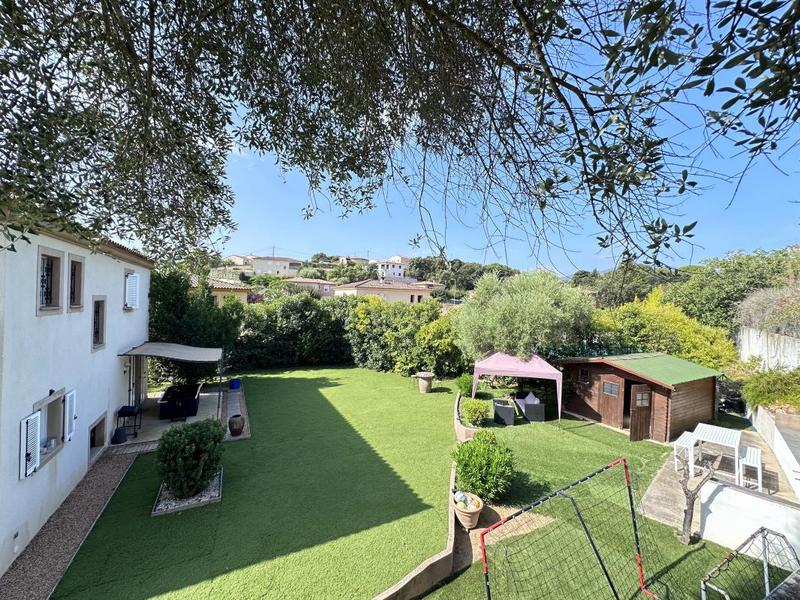 Maison - 142 m² - 5 pièces