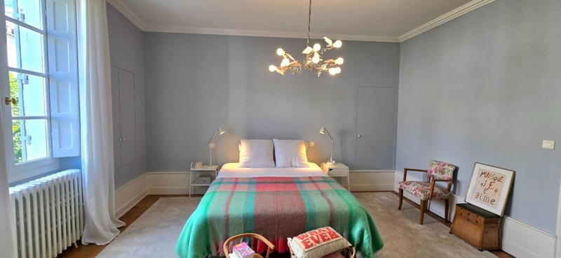 Maison - 180 m² - 9 pièces