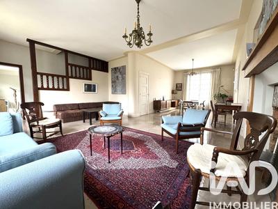 Maison - 190 m² - 6 pièces