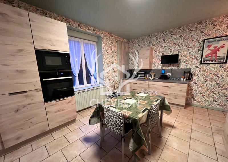 Maison - 170 m² - 7 pièces