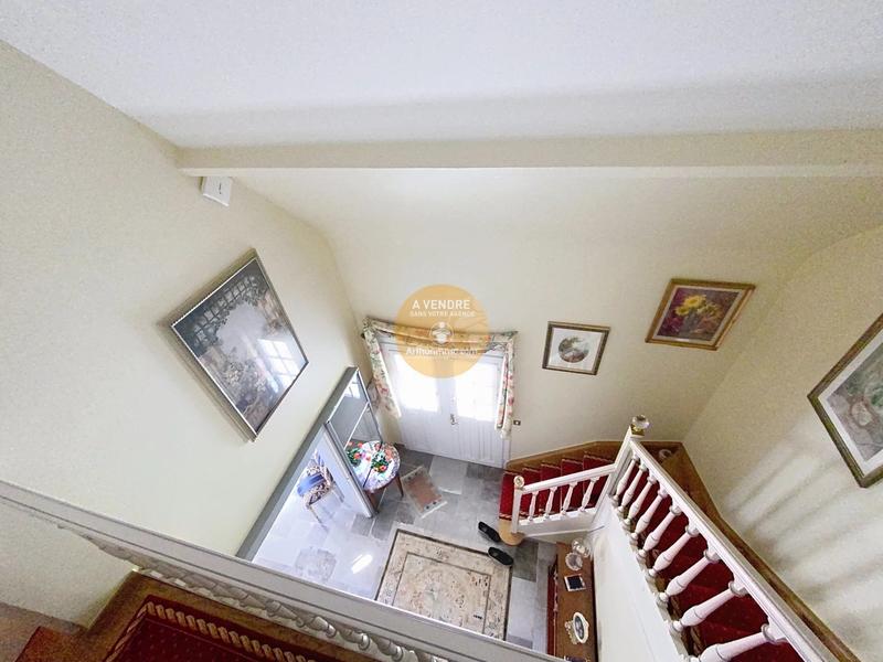 Maison - 181 m² - 7 pièces