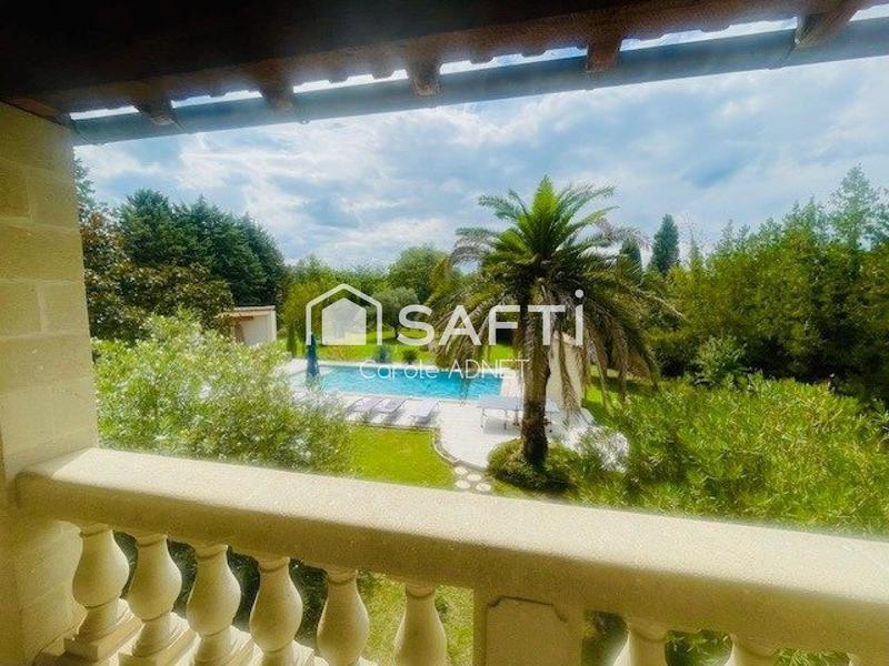 Maison - 200 m² - 7 pièces