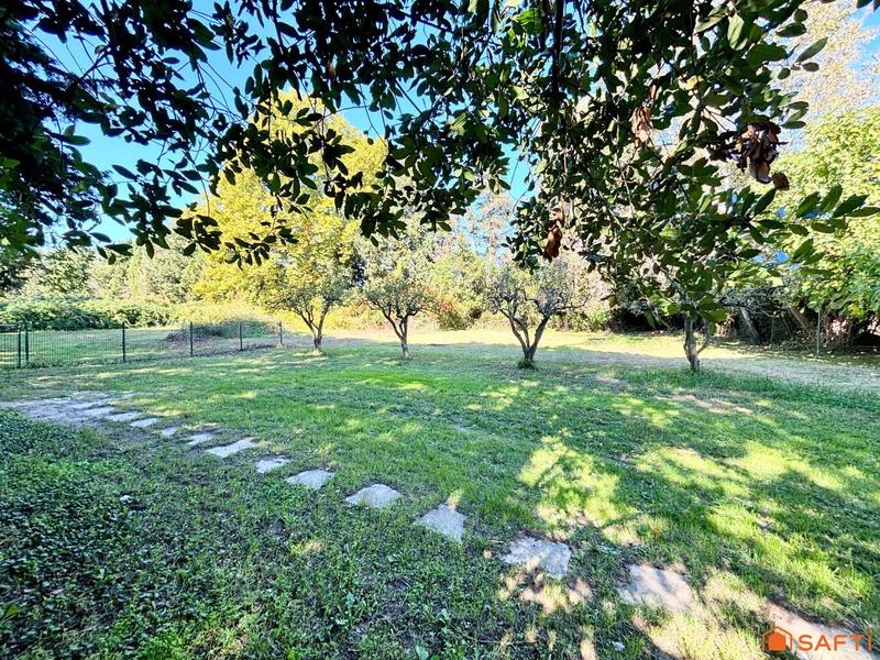 Maison - 227 m² - 7 pièces