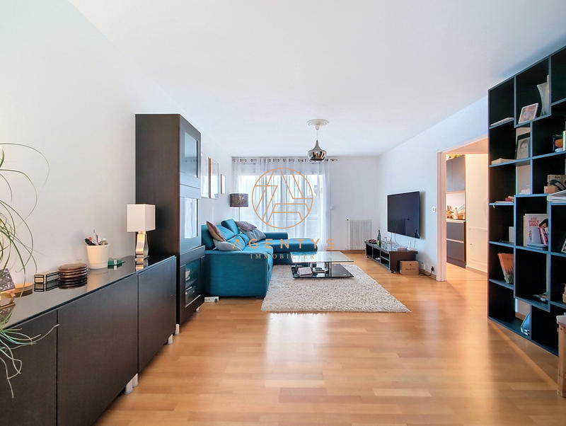 Appartement - 101 m² - 5 pièces