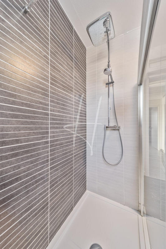 Appartement - 84 m² - 5 pièces