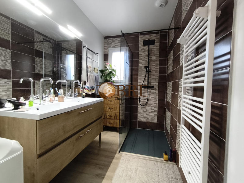 Maison - 94 m² - 4 pièces