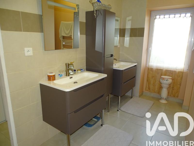 Maison - 200 m² - 7 pièces