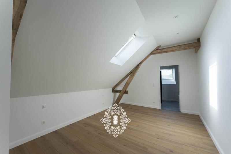 Maison - 185 m² - 5 pièces